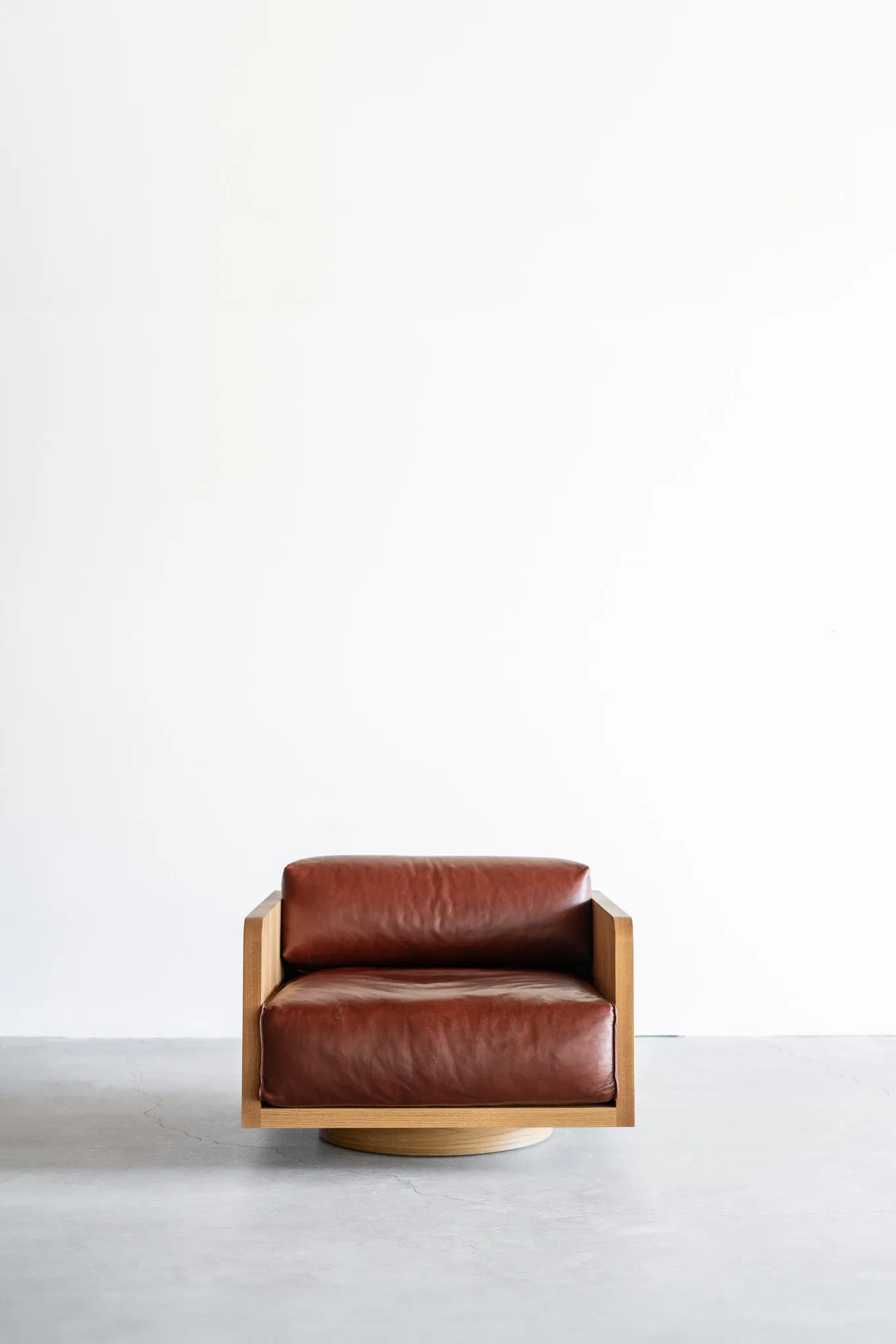 Carter Lounge Chair | STOCK