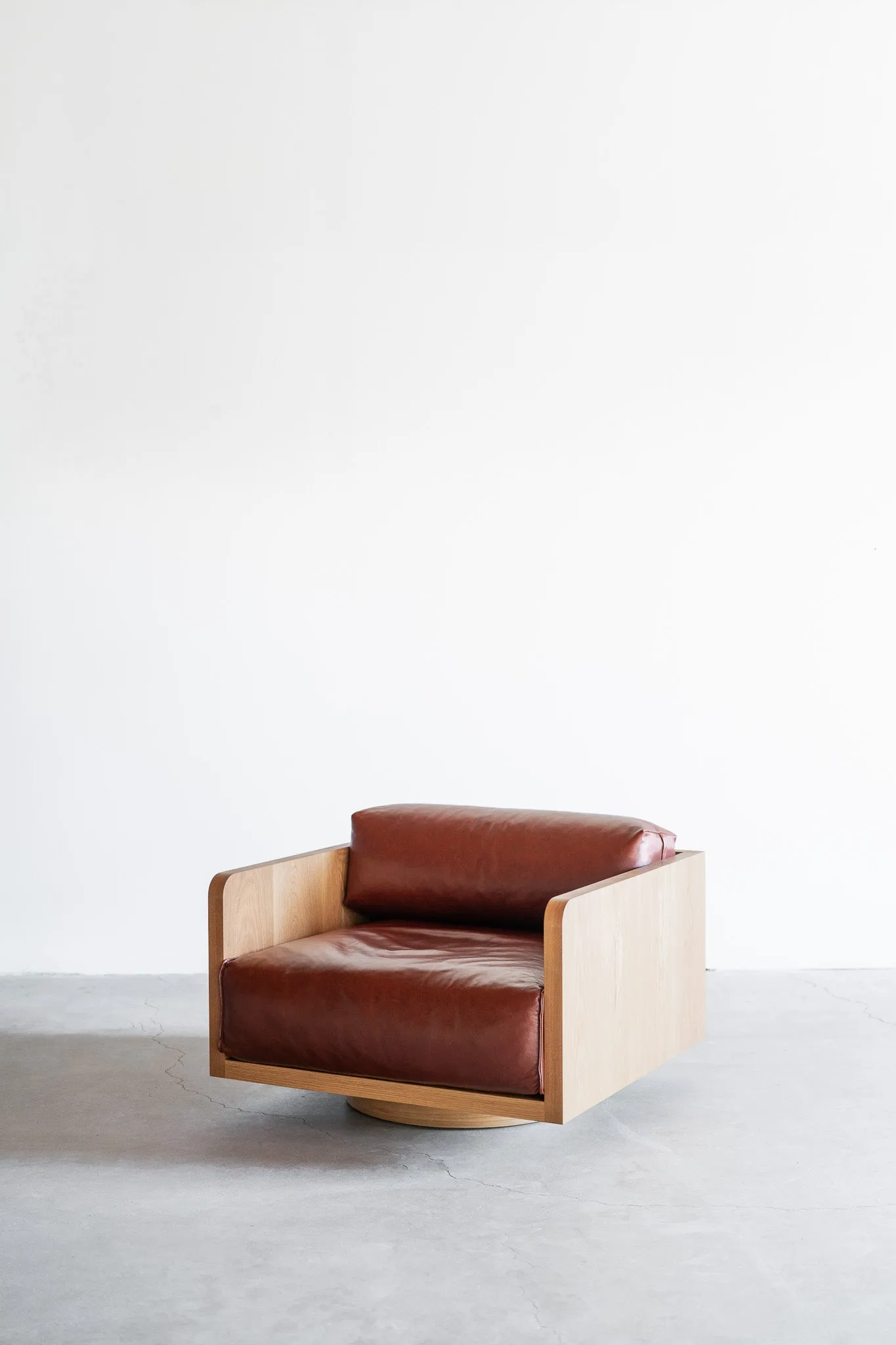 Carter Lounge Chair | STOCK